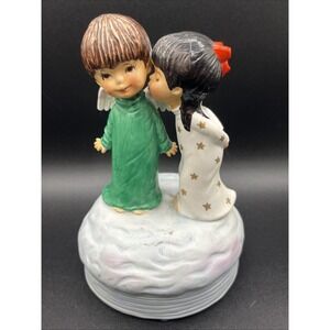 Vintage 1975 Gorman Moppets Kissing‎ Angels Music Box White Christmas Ceramic